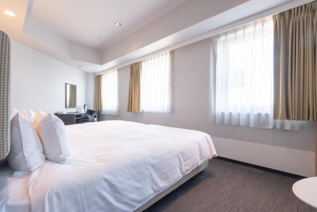 E Higashi Shinjuku Hotel Tokio